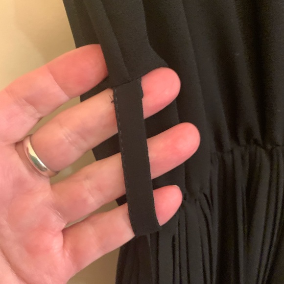 Miss Lulo Pleated Dress - Picture 3 of 4